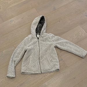 Thread and supply fluffy jacket